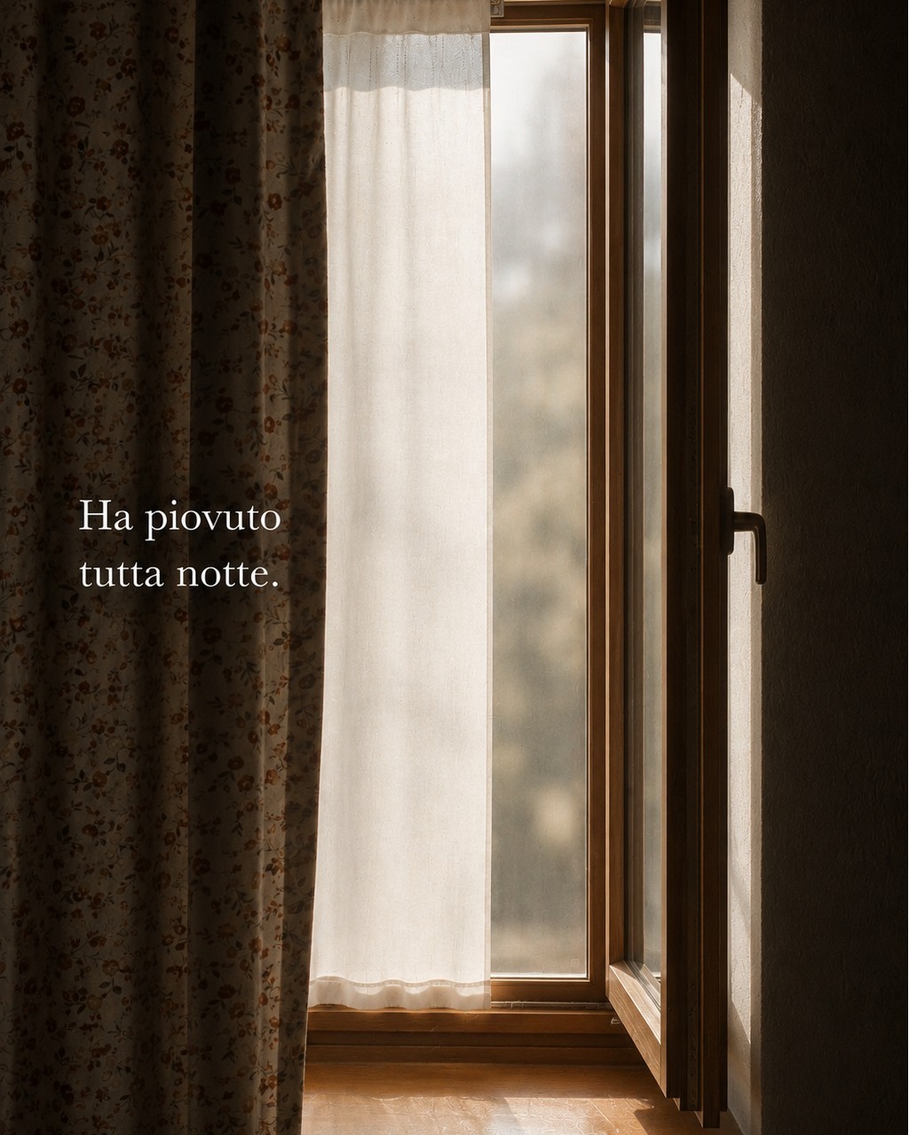 𝐒𝐭𝐚𝐧𝐨𝐭𝐭𝐞 𝐡𝐚 𝐩𝐢𝐨𝐯𝐮𝐭𝐨 .Di quelle piogge di montagna che fanno chiudere le finestre all’improvvisoe poi lasciano l’aria completamente diversa.Stamattina il giardino era ancora bagnato.Le sedie umide.Il bosco pieno di odore di terra e foglie.Qualcuno è uscito presto con il caffè in mano.Qualcun altro è rimasto dentro ancora un po’.Sono momenti piccoli.Ma forse è proprio così che certi posti iniziano a restarti addosso.𝑨𝒏𝒄𝒉𝒆 𝒕𝒖 𝒉𝒂𝒊 𝒖𝒏 𝒐𝒅𝒐𝒓𝒆 𝒄𝒉𝒆 𝒕𝒊 𝒇𝒂 𝒔𝒆𝒏𝒕𝒊𝒓𝒆 𝒔𝒖𝒃𝒊𝒕𝒐 𝒅𝒂 𝒒𝒖𝒂𝒍𝒄𝒉𝒆 𝒑𝒂𝒓𝒕𝒆?#maisondutatà #tempolento #lussodiscreto #silenziochecura #profumoditerra#ritrovareiltempo #curadeidettagli #casalontanodacasa #valledaosta#anteysaintandré #slowlivingitalia #momentisemplici