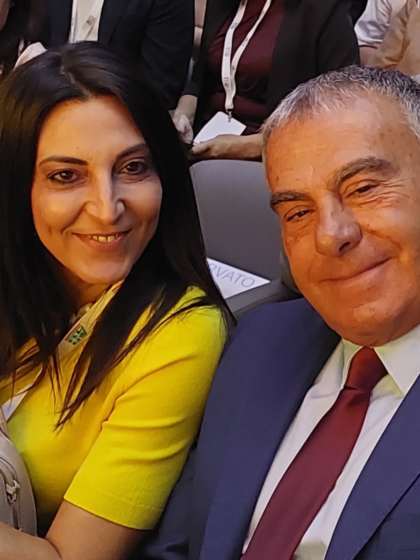🇮🇹 Alcuni scatti rubati in occasione della annuale Assemblea Nazionale ANBI 2025: L’acqua coltiva la pace💧
🗣️Francesco Vincenzi, Presidente ANBI-Associazione Naz. Consorzi gestione e tutela territorio e acque irr.: “L’acqua oggi non è oggetto di pace, ma di conflitti. È una straordinaria risorsa, ma va gestita in modo corretto. Viviamo in un Paese drammaticamente vulnerabile dal punto di vista meteoclimatico. Come ANBI possiamo dare risposte importanti al Paese come la gestione della risorsa idrica in un contesto di sostenibilità. Questa sfida la si vince insieme, affrontandola con resilienza, contrastando lo spopolamento, anche grazie ad agricoltura ed ambiente, perché acqua è anche biodiversità”.
🗣️Massimo Gargano, Direttore Anbi: “Le conseguenze della crisi climatica sono ormai un problema di giustizia sociale, ambientale, economica, perfino antropologica, perché a sopportare i danni sono le categorie più fragili. Il Piano Bacini Idrici Multifunzionali è una proposta per offrire nuove opportunità alle Aree Interne, che sono parte importante del nostro Paese e non possono essere considerate malati terminali”.
🤝 Nel corso della due giorni, insieme ai vertici Anbi, anche il Vicepremier e Ministro degli Esteri Tajani, il Ministro dell’Agricoltura Lollobrigida e il Ministro dei Trasporti Salvini (con un videomessaggio).