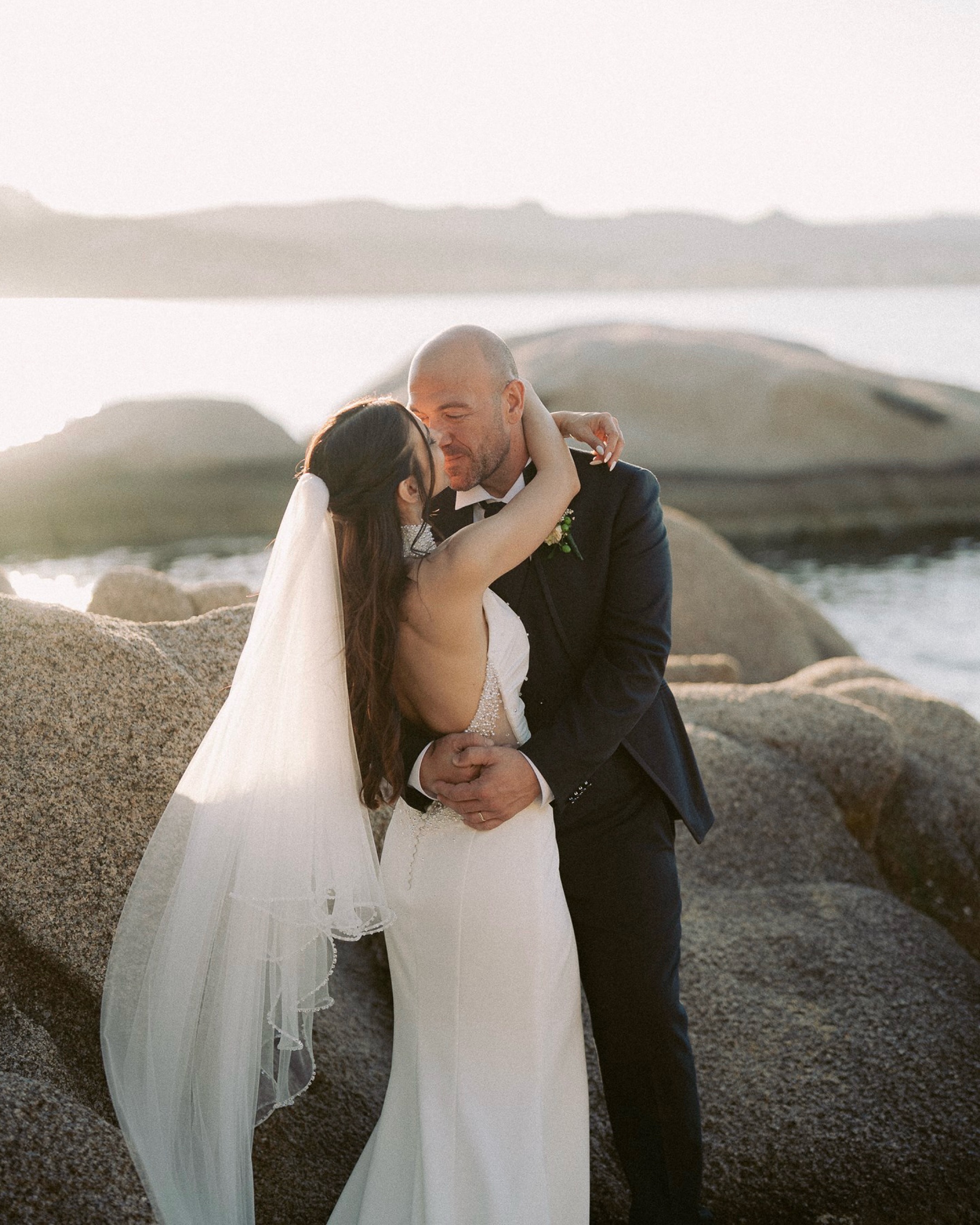 Claudio e Claudia
Sposa: @claudiettacontu
Sposo: @claudio_locci83
Abiti: @ambrosiosposi_cerimonia
Location: @hotelpulicinu_bajasardinia
Make-up: @silvanamuramakeup
Hair: @antonioextroverso
Matrimonio
Matrimonio in Sardegna
Intimate Wedding
#wedding #sardiniawedding #weddingphotography #weddinginspiration #weddingday