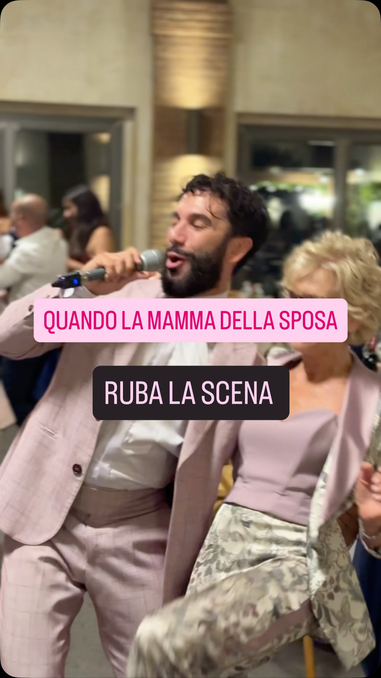 Ci sono invitati che vanno coinvolti…
e altri che aspettavano solo il momento giusto. 😂💃
She understood the assignment.
@relaisfranciacorta
@colonna_wedding_studio
#WeddingEntertainment #LiveWeddingMusic #WeddingSinger #MotherOfTheBride #WeddingInItaly