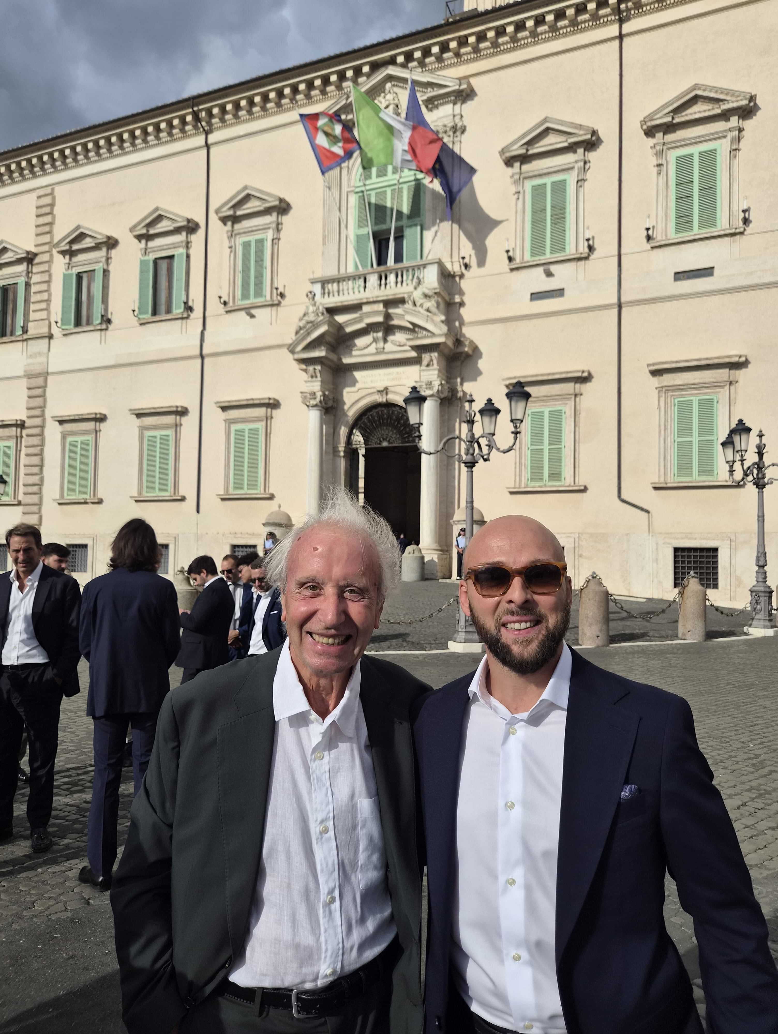 È stato bello condividere queste due giornate con vecchi e nuovi amici.
Un abbraccio sincero ai colleghi in nomination con me: Babilonia Teatri, Leonardo Manzan e Rocco Placidi.
Un grazie al @teatrodiroma per la splendida ospitalità!
#teatro carrozzeriaorfeo #mascheredelteatroitaliano