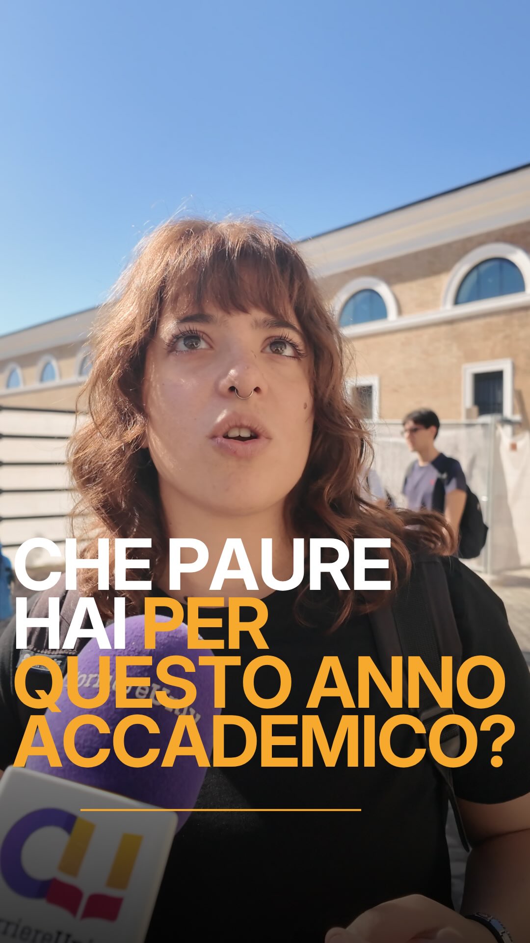 🎓 Nuovo anno accademico, nuove paure. CorriereUniv è andato al giorno delle matricole dell’Università Roma Tre, nella sede di Architettura a Testaccio, per chiedere agli studenti con quali emozioni stanno iniziando questo nuovo percorso. C’è chi teme di non riuscire a mantenere il ritmo, chi è preoccupato per materie mai affrontate prima, chi vive anche le difficoltà di essere fuorisede e chi, invece, parte soprattutto con tanta curiosità. E da chi l’università la conosce già arriva un consiglio semplice: non avere fretta. Meglio fare meno cose, ma capirle davvero. Qual è la paura più grande con cui state iniziando quest’anno accademico? #Università #Matricole #Studenti #RomaTre #CorriereUniv università | matricole | anno accademico | studenti universitari | Roma Tre | architettura | fuorisede | vita universitaria | primo anno | orientamento universitario 🎓 Nuovo anno accademico, nuove paure. CorriereUniv è andato al giorno delle matricole dell’Università Roma Tre, nella sede di Architettura a Testaccio, per chiedere agli studenti con quali emozioni stanno iniziando questo nuovo percorso. C’è chi teme di non riuscire a mantenere il ritmo, chi è preoccupato per materie mai affrontate prima, chi vive anche le difficoltà di essere fuorisede e chi, invece, parte soprattutto con tanta curiosità. E da chi l’università la conosce già arriva un consiglio semplice: non avere fretta. Meglio fare meno cose, ma capirle davvero. Qual è la paura più grande con cui state iniziando quest’anno accademico? #Università #Matricole #Studenti #RomaTre #CorriereUniv università | matricole | anno accademico | studenti universitari | Roma Tre | architettura | fuorisede | vita universitaria | primo anno | orientamento universitario
